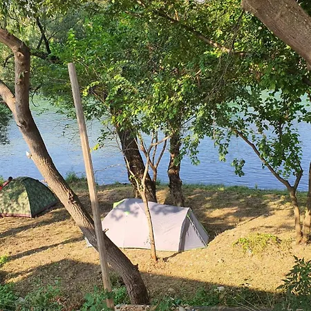 캠프장 Auto Kamp Hacienda Kolenda 모스타르