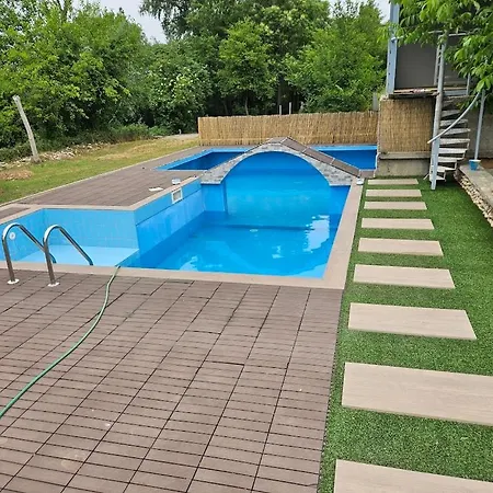 캠프장 Auto Kamp Hacienda Kolenda 모스타르